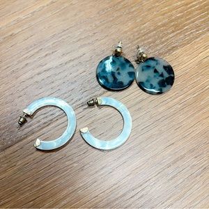 Lot of 2 Resin Earrings